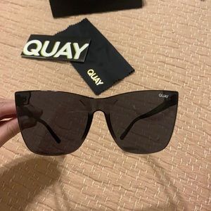 Quay Come Thru Sunglasses